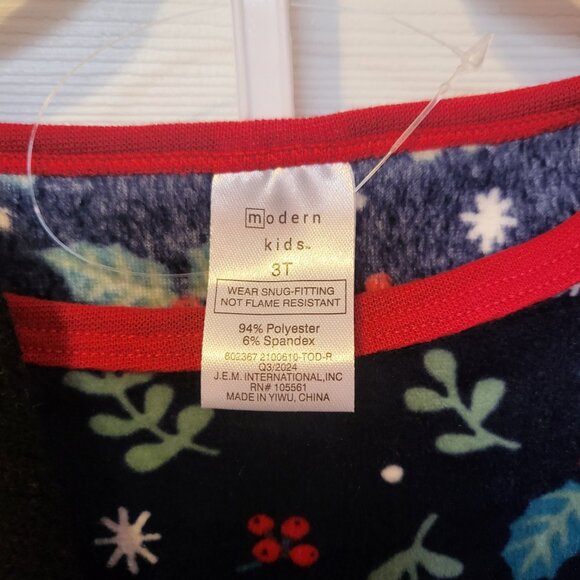 Three Peice Tahari Santa & Elves Sweater Sz 4T & Modern Kids Pajama Set Sz 3T - Picture 5 of 5